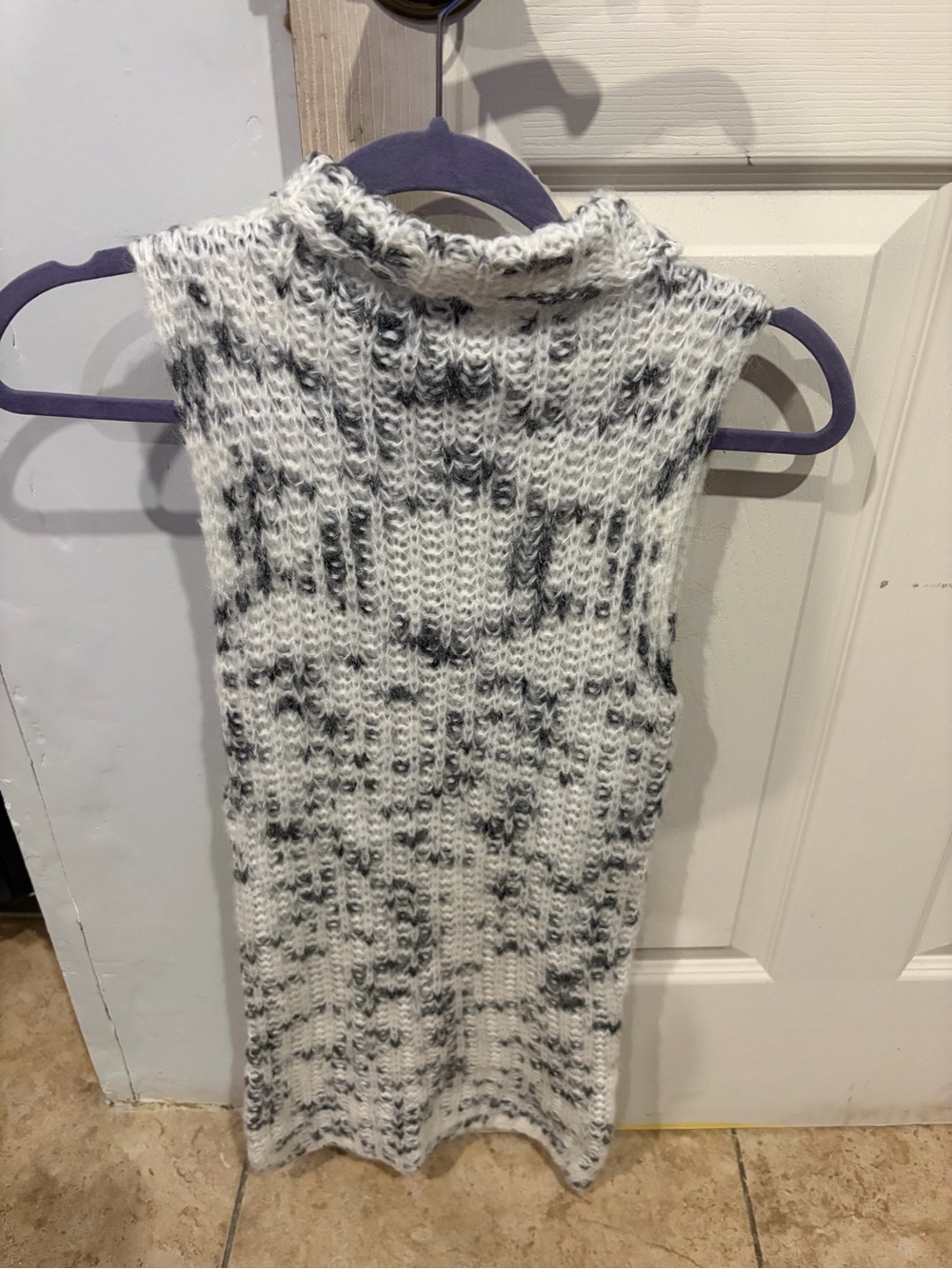 Zara Sleeveless Turtleneck Knit Sweater - White and Gray
